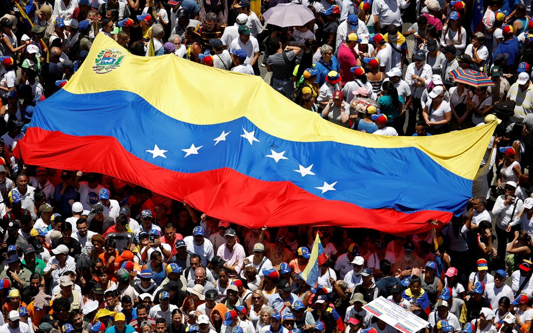 Venezolanos pueden realizar sus trámites de Extranjería con el pasaporte caducado